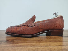 Charger l'image dans la galerie, Carmina mocassins femme en cuir de lézard cognac 6 UK/39,5 FR