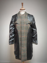 Charger l'image dans la galerie, Manteau vintage en drap de laine à carreaux 48/M