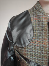 Charger l&#39;image dans la galerie, Manteau vintage en drap de laine à carreaux 48/M

