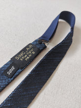 Charger l'image dans la galerie, Duo de noeuds papillon en soie vintage