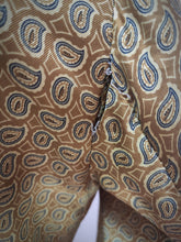 Charger l'image dans la galerie, Sambrook Witting robe de chambre vintage à col châle en pure soie Made in England
