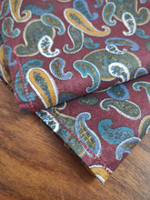 Charger l'image dans la galerie, Liberty of London pochette bordeaux à motif paisley 100% coton Made in England