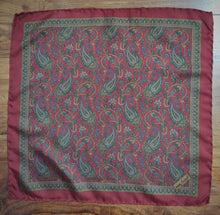 Charger l'image dans la galerie, Van Laack pochette vintage en soie à motif paisley Made in Switzerland