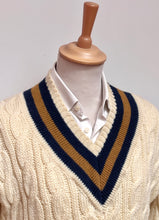 Lade das Bild in den Galerie-Viewer, St Michael pull cricket torsadé 100% laine vierge Made in UK Taille L