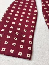 Načíst obrázek do prohlížeče Galerie, Charvet noeud papillon vintage bordeaux à motif géométrique en soie Made in France