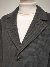 Charger l'image dans la galerie, Manteau vintage raglan en pure laine à carreaux 54