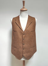 Charger l'image dans la galerie, Daniels & Korff gilet marron en pure laine 56