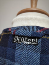 Charger l'image dans la galerie, Milton robe de chambre tartan vintage à col châle en laine 50