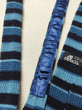 Charger l'image dans la galerie, Ibbas Roma cravate tricot bleue à rayures en laine Made in Italy