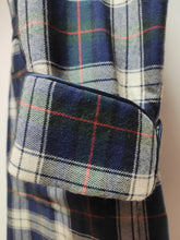Charger l'image dans la galerie, Marcel Reinhold Paris robe de chambre tartan vintage à col châle en laine Made in France
