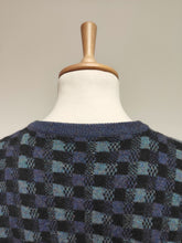 Charger l'image dans la galerie, Alan Paine pull vintage en laine d'agneau Made in England