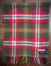 Charger l'image dans la galerie, Michael J. Drake écharpe vintage à carreaux Made in Scotland