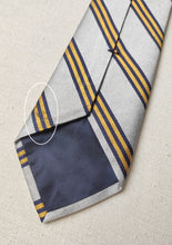 Charger l'image dans la galerie, J. Crew cravate club en soie Made in USA