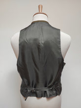 Charger l'image dans la galerie, Gilet de costume vintage en laine à carreaux fenêtre M