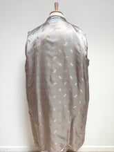 Afbeelding in Gallery-weergave laden, Harrods cape chevrons vintage en pure laine vierge Made in Scotland