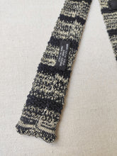 Charger l'image dans la galerie, Cravate vintage noire en maille 100% soie Made in Italy