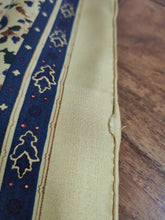 Charger l'image dans la galerie, Façonnable pochette jaune en soie Made in France