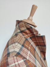 Charger l'image dans la galerie, Daks blazer vintage femme à carreaux en laine et coton 40 FR