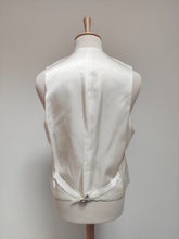 Charger l'image dans la galerie, Suitsupply gilet pur lin Baird McNutt modèle Capetown 50