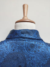 Charger l'image dans la galerie, Robe de chambre vintage à col châle en satin de coton Made in France