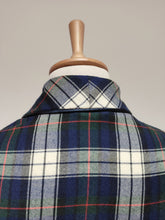 Charger l'image dans la galerie, Marcel Reinhold Paris robe de chambre tartan vintage à col châle en laine Made in France