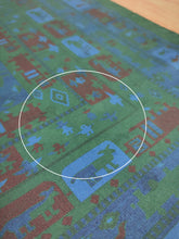 Charger l'image dans la galerie, Charles Hill pochette en soie à motif fantaisie Made in England