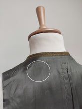 Charger l'image dans la galerie, Gilet de costume vintage en laine à carreaux fenêtre M