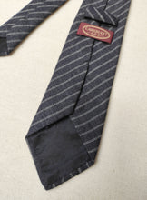 Charger l'image dans la galerie, Camerucci cravate grise rayée en laine Made in Italy