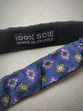 Charger l'image dans la galerie, Nœud papillon vintage à motif géométrique 100% soie Made in France