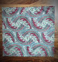 Charger l'image dans la galerie, Liberty of London pochette à motif floral en coton Made in England