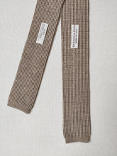 Charger l'image dans la galerie, Cravate vintage en maille beige et marron en pure laine Made in Italy