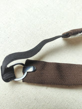 Charger l'image dans la galerie, Hilditch & Key noeud papilllon marron vintage en soie