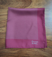 Charger l'image dans la galerie, Charvet place Vendôme pochette en soie bordeaux à pois