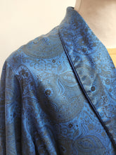 Charger l'image dans la galerie, Robe de chambre vintage à col châle en satin de coton Made in France