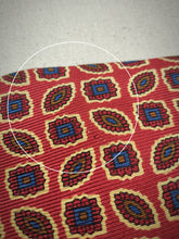 Charger l'image dans la galerie, Inès de la Fressange X Drake's cravate rouge en soie à motif géométrique Made in England