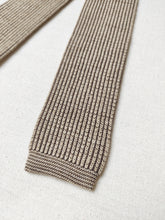 Charger l'image dans la galerie, Cravate vintage en maille beige et marron en pure laine Made in Italy