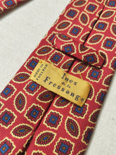 Charger l'image dans la galerie, Inès de la Fressange X Drake's cravate rouge en soie à motif géométrique Made in England