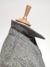 Afbeelding in Gallery-weergave laden, Harrods cape chevrons vintage en pure laine vierge Made in Scotland