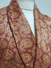 Charger l'image dans la galerie, Robe de chambre paisley vintage à col châle en satin de coton Made in France
