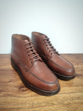 Charger l'image dans la galerie, Bowen bottines marrons en cuir texturé Made in England 6,5 UK / 40 FR