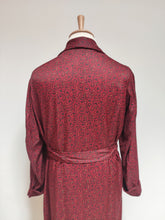 Charger l'image dans la galerie, Tootal robe de chambre paisley vintage à col châle Made in England L