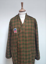 Lade das Bild in den Galerie-Viewer, Neri Torino robe de chambre à carreaux vintage en pure laine 52