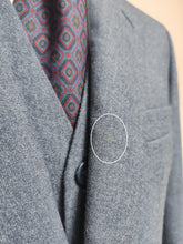 Charger l'image dans la galerie, Dormeuil costume vintage trois pièces en laine vierge M