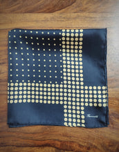 Charger l'image dans la galerie, Façonnable pochette à pois marine 100% soie Made in France