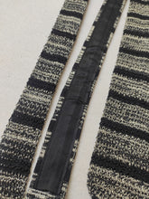 Charger l'image dans la galerie, Cravate vintage noire en maille 100% soie Made in Italy