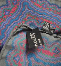 Charger l'image dans la galerie, Trio de pochettes vintage en soie Made in Italy