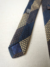 Charger l'image dans la galerie, Personality Milano cravate club vintage en grenadine de soie Made in Italy