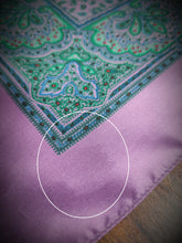 Charger l'image dans la galerie, Pochette parme vintage en soie à motif paisley Made in England