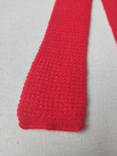 Charger l'image dans la galerie, Cravate vintage rouge en maille tricotée