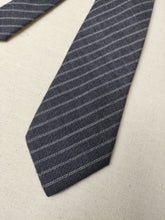 Charger l'image dans la galerie, Camerucci cravate grise rayée en laine Made in Italy